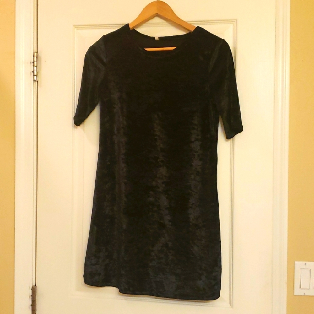 Black Velvet Dress 👗 😍